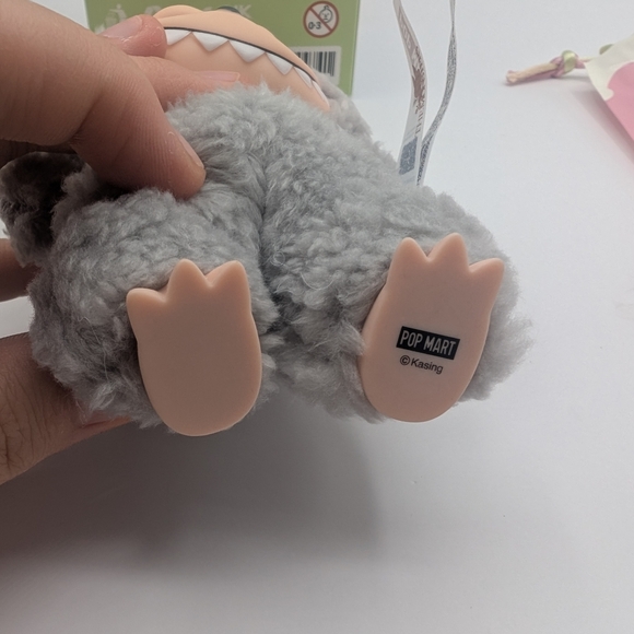 Exciting Macaron - Sesame Bean - Labubu Pop Mart - Picture 4 of 11